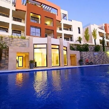 Appartamento Luxurious With Area *